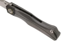 Bestech Thyra BT2106A Grey Blasted Titanium, Carbon Fibre Bolster, Satin Navaja, Diseño Kombou -Leatherman Tienda BHBT2106A 07 bestech